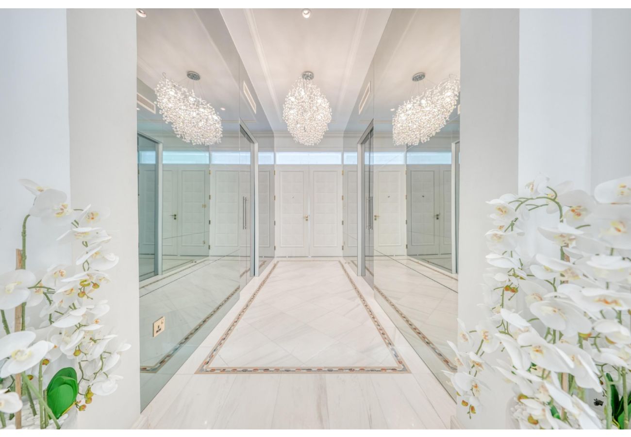 Villa in Dubai - Signature Palm Villa