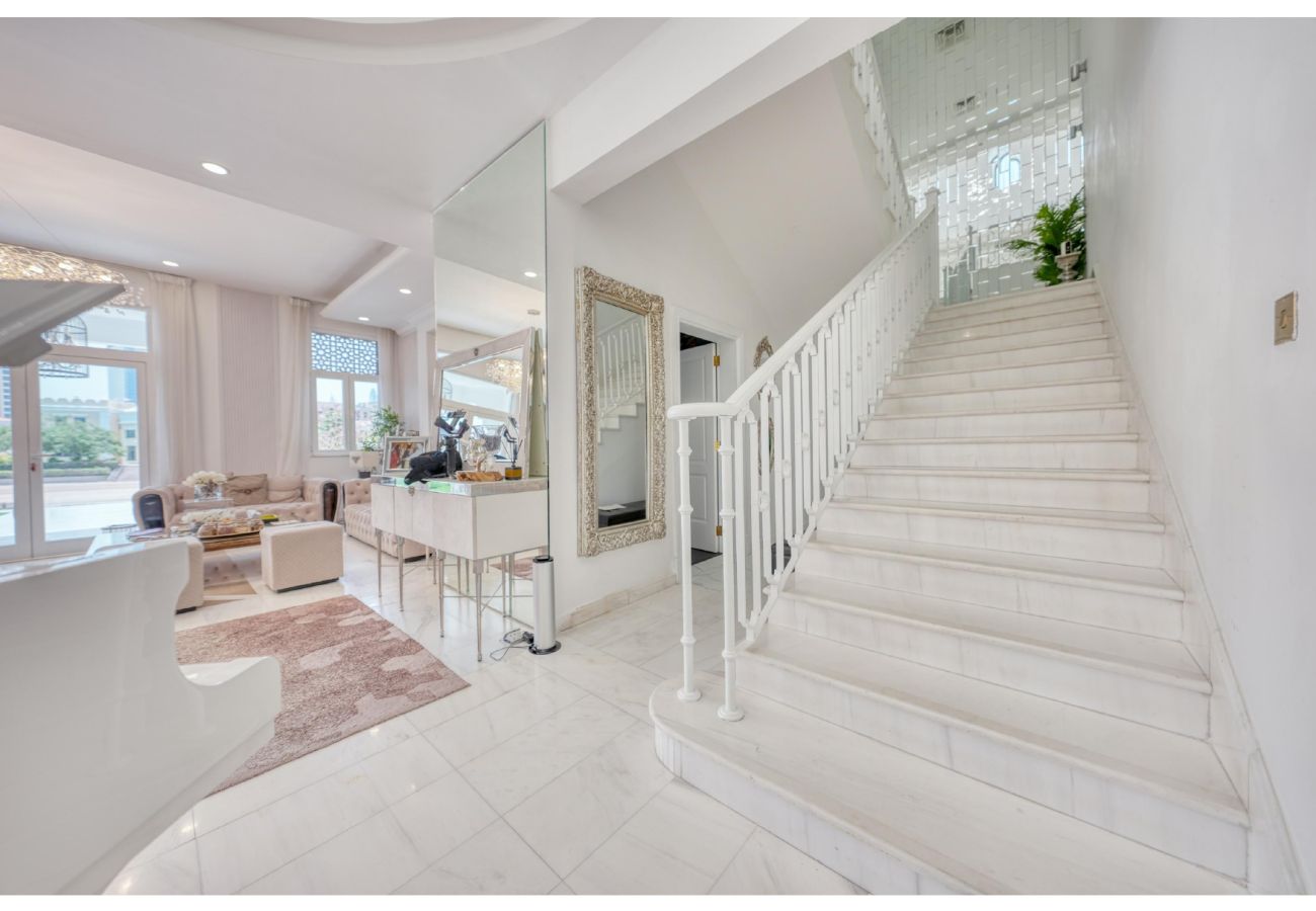 Villa in Dubai - Signature Palm Villa