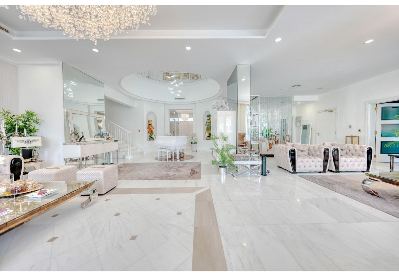 Villa in Dubai - Signature Palm Villa