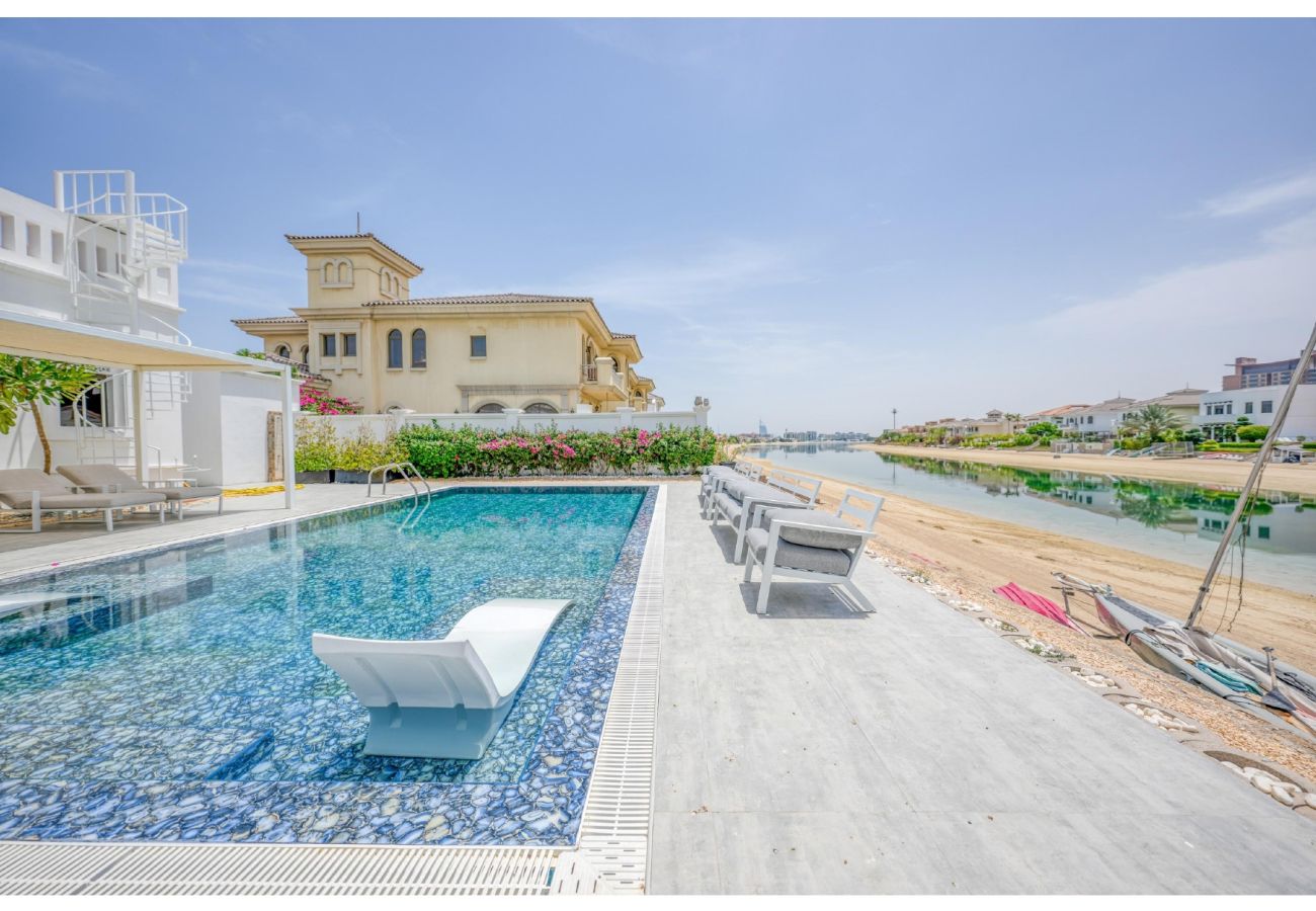 Villa in Dubai - Signature Palm Villa