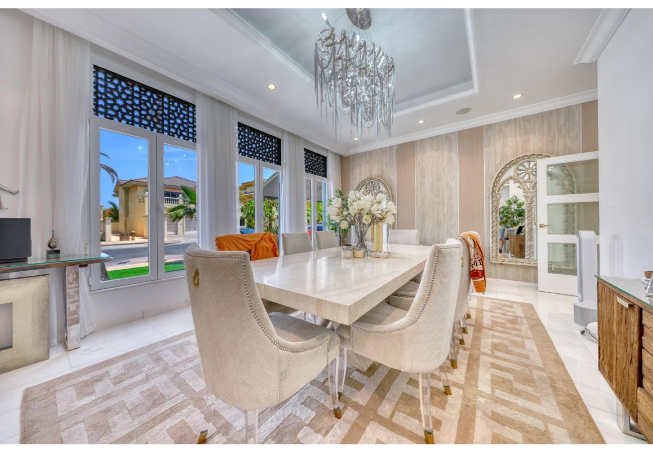 Villa in Dubai - Signature Palm Villa