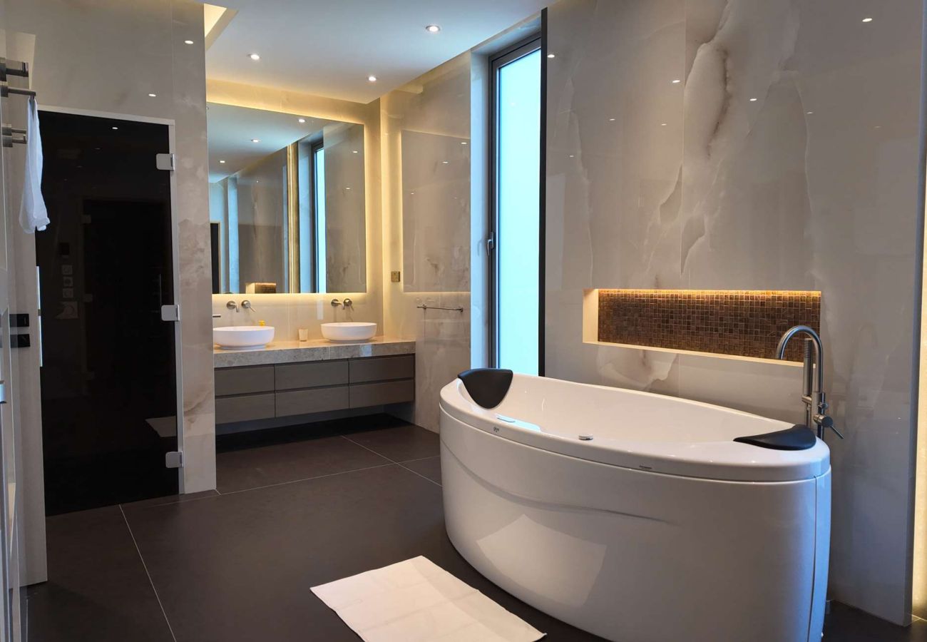 Villa in Dubai - Signature Palm Villa