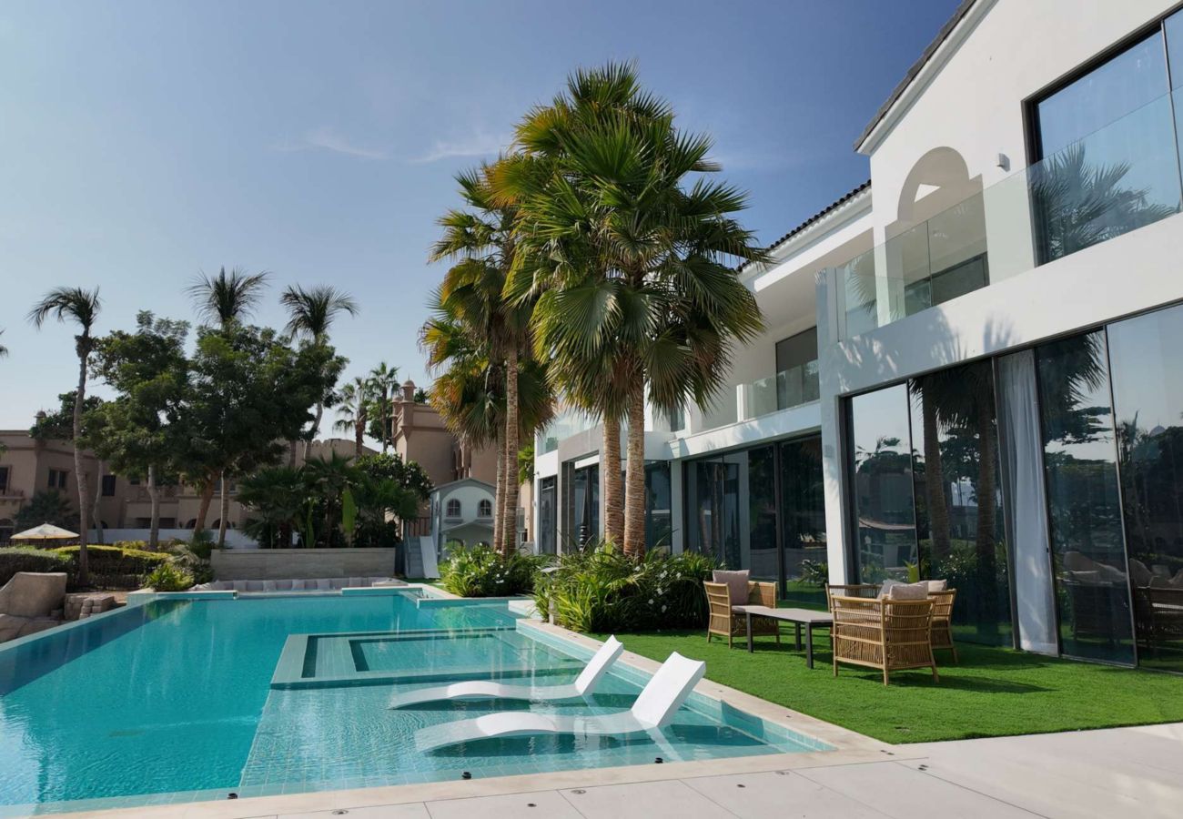 Villa in Dubai - Signature Palm Villa