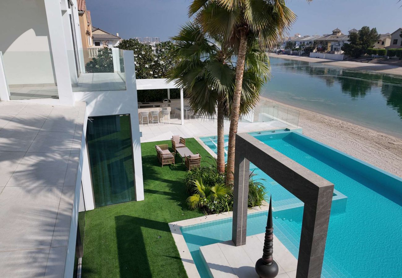 Villa in Dubai - Signature Palm Villa
