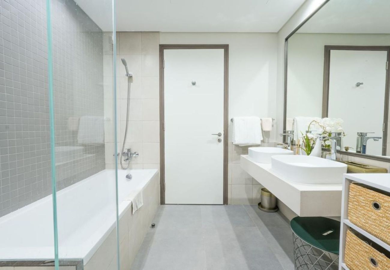 Apartment in Dubai - 1 Residences- 4020